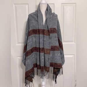 Manifattura Tessile Chiti Gray and Maroon Scarf Wrap